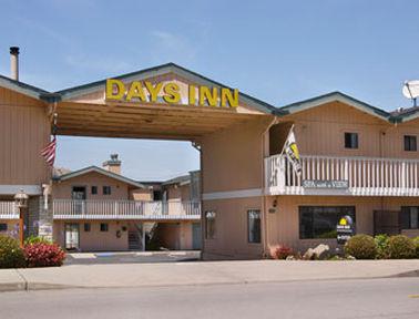 Hotel Harbor House